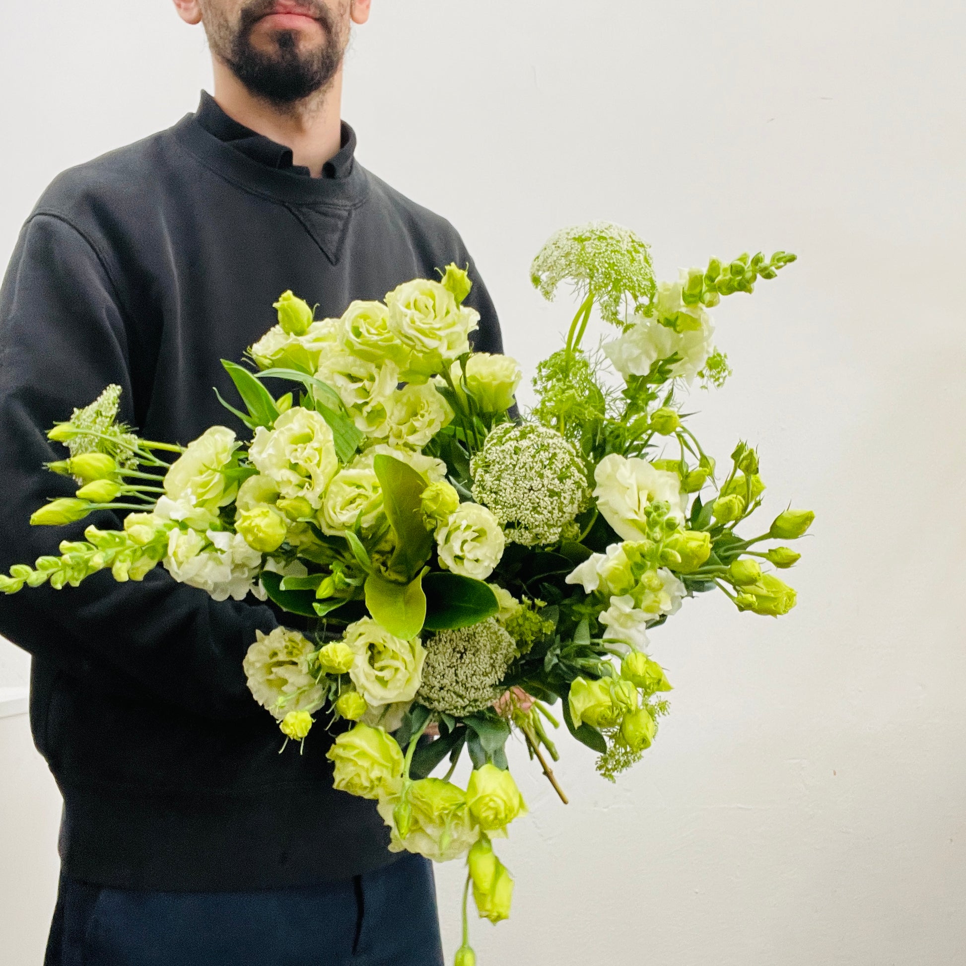 Harvest Meadow green bouquet with Queen Anne’s lace and lisianthus – Sandringham florist