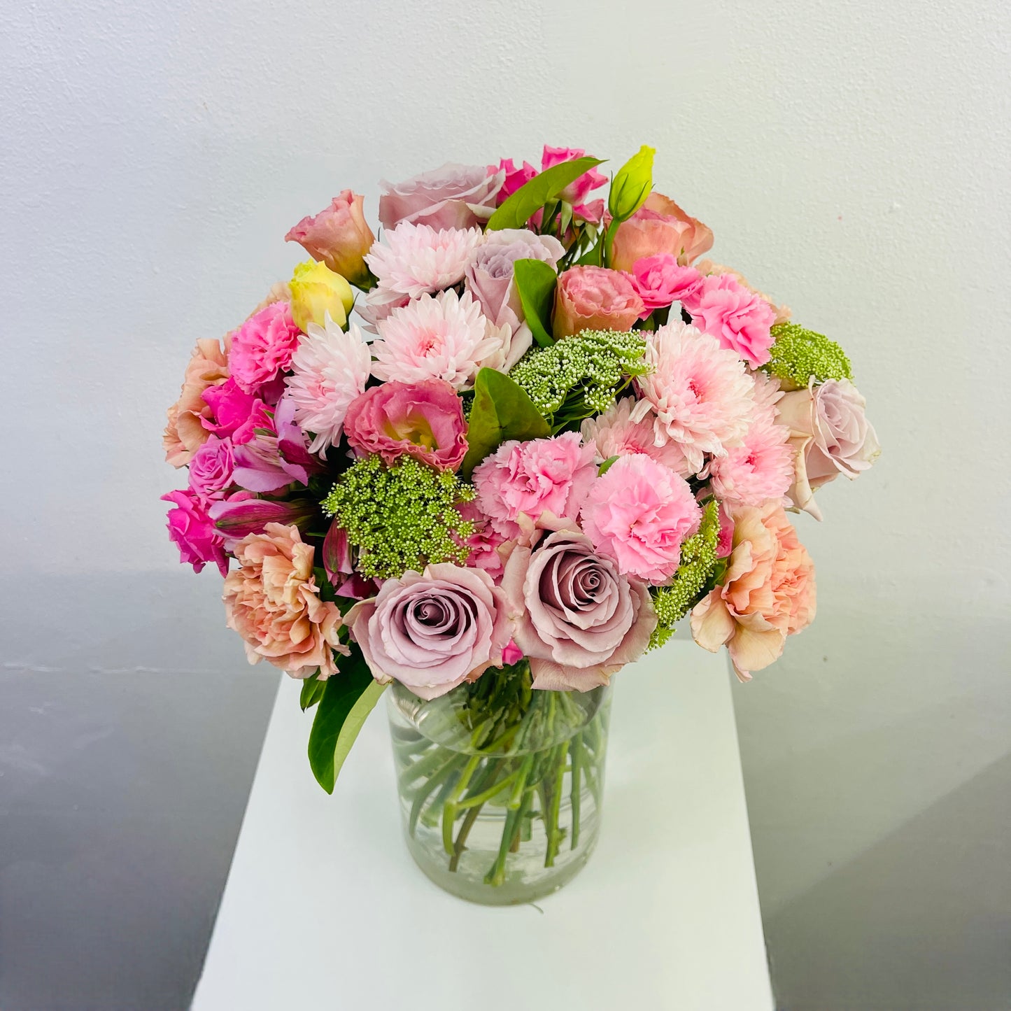 Soft pink Quicksand roses bouquet Melbourne flower delivery