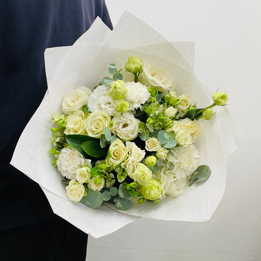 White flower bouquet Winter Ivory Melbourne florist